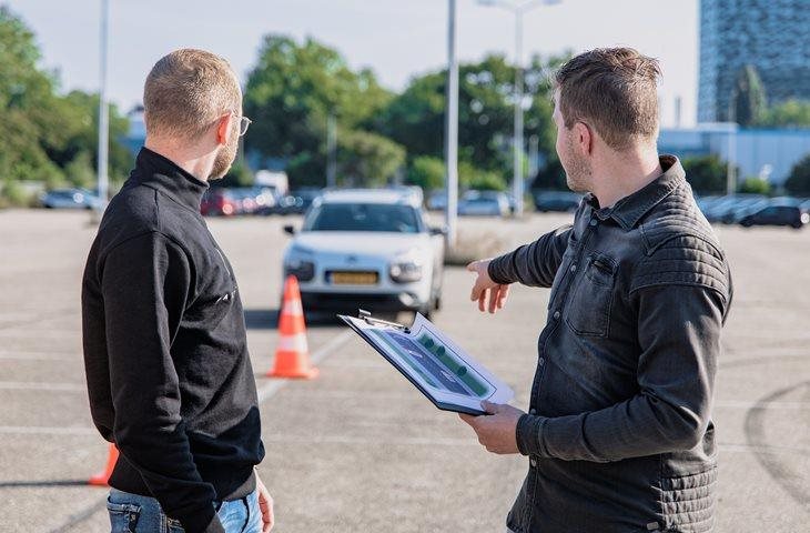 Inciter les jeunes à l’expérience de la conduite