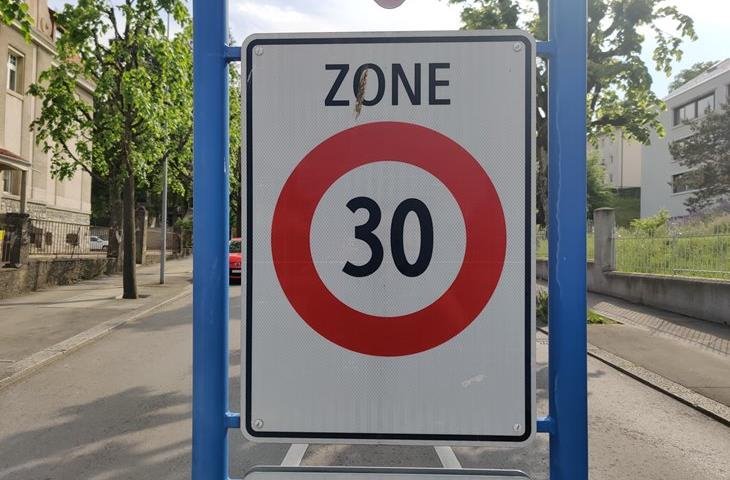 30 km/h à Fribourg: décisions d’assainissement et d’abaissement publiées